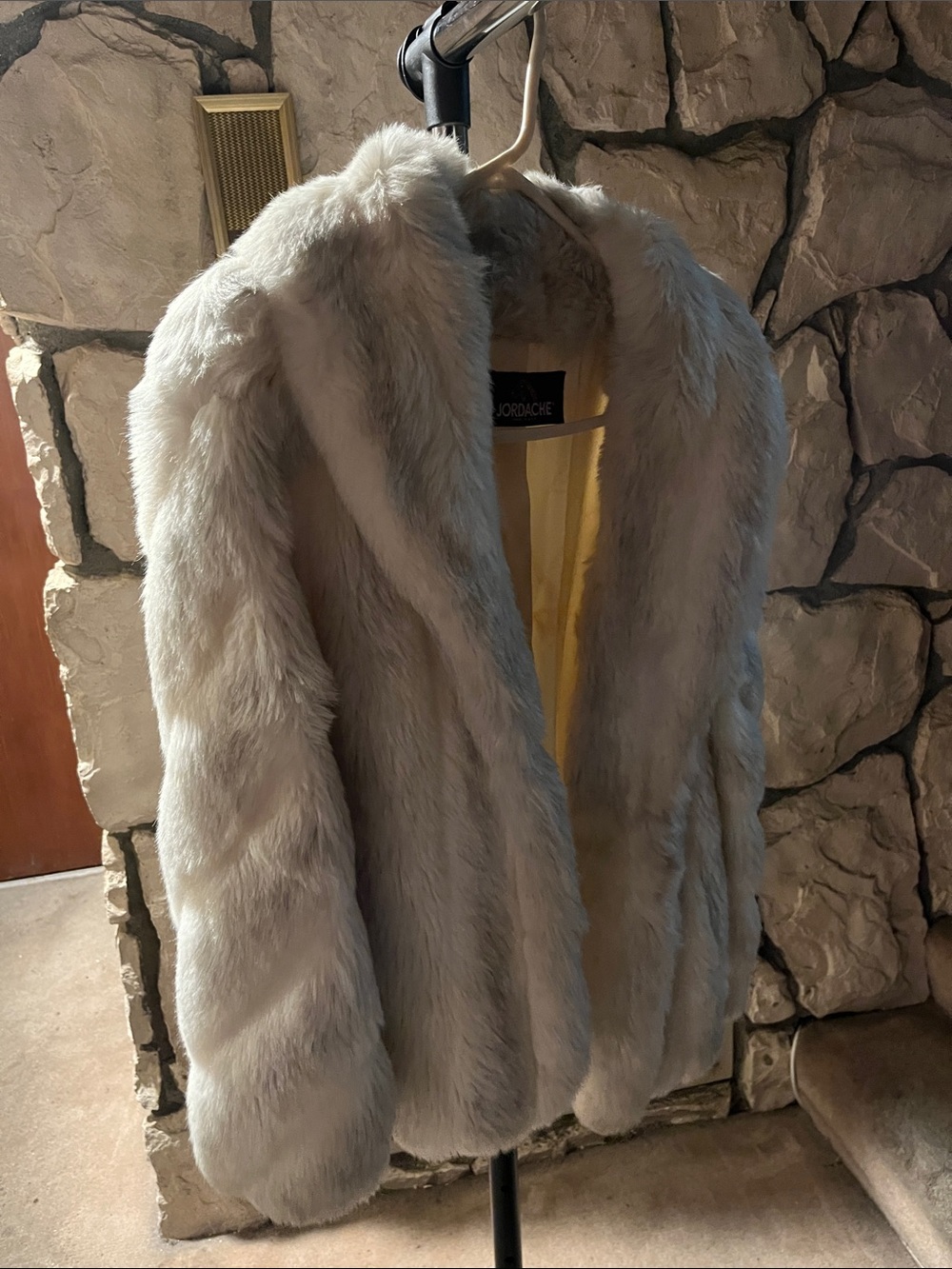 Jordache Vintage Faux Fur Jacket Plush Teddy Jacket in Light Gray and White